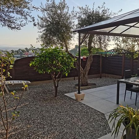 Charmant 2P Au Calme, Jardin, Piscine, Vue Panoramique Et Stationnement Villeneuve-Loubet Exterior foto